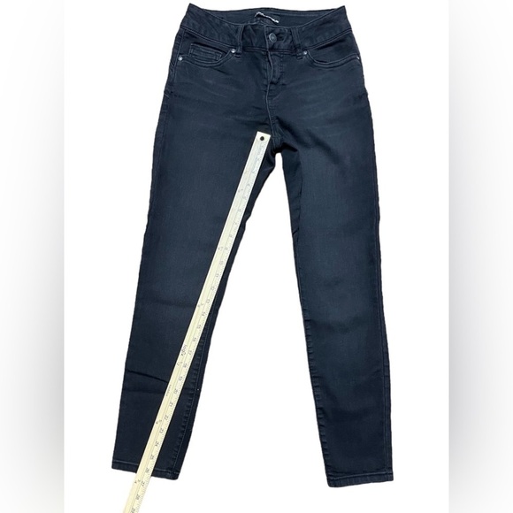 Miss Poured In Blue Stretchy Black Mid Rise Jeans Size 4 - Picture 8 of 13